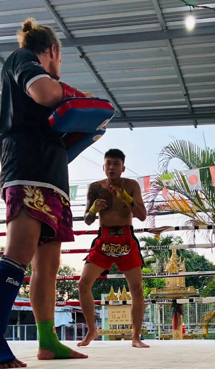 Footwork training at Naga Gym Pakse